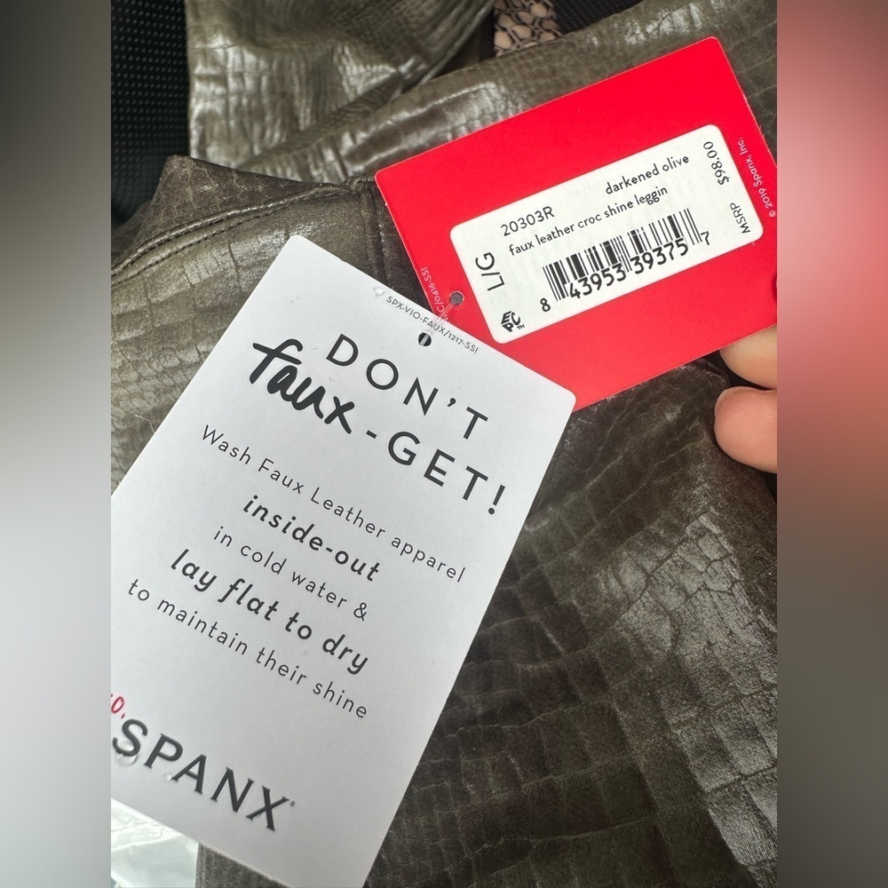 🆕 NWT SPANX Faux Leather Croc Shine Leggings - 20303R - Darkened Olive - Large - Picture 2 of 5